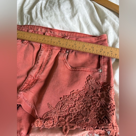 American Eagle stretch high rise festival shorts lace embroidered size 10 - Picture 8 of 9
